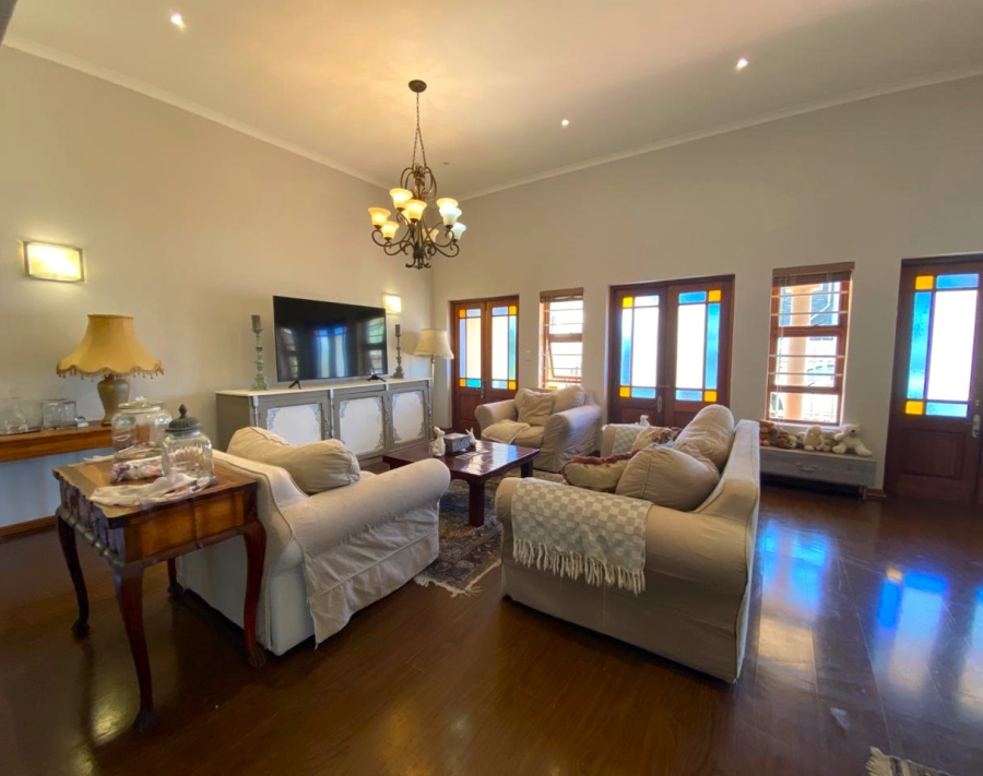 3 Bedroom Property for Sale in Sandbaai Western Cape